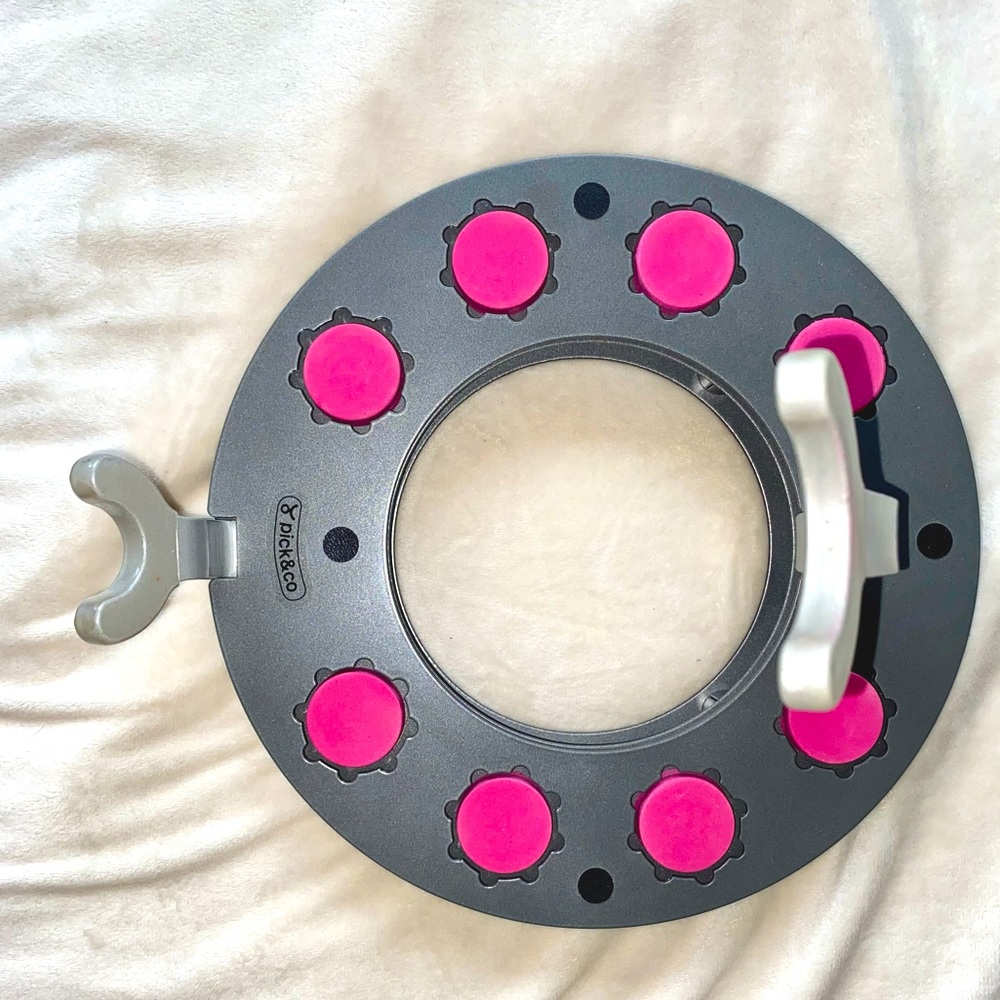 COPY - Dyson Airwrap Display Stand